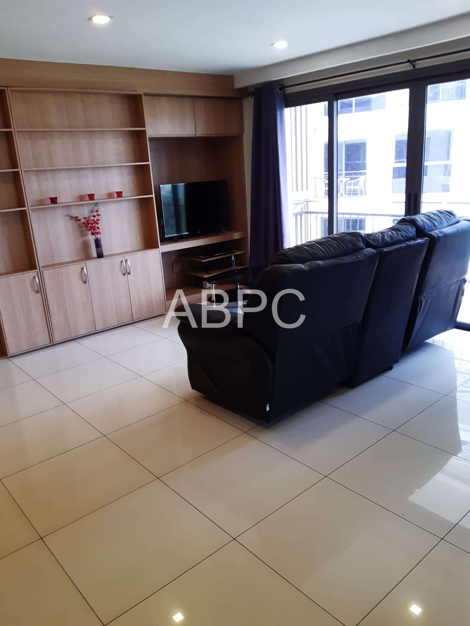 1 Bedroom 1 Bathroom Condo in Pratumnak