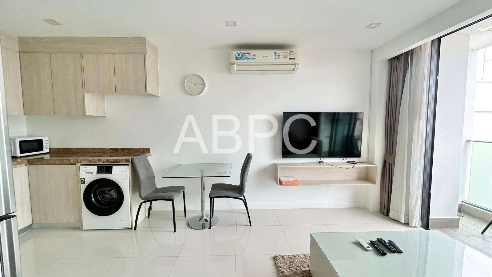 1 Bedroom Condo For Rent in Cosy Beach photo 3