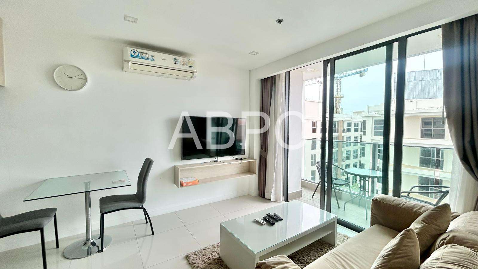 1 Bedroom Condo For Rent in Cosy Beach photo 11