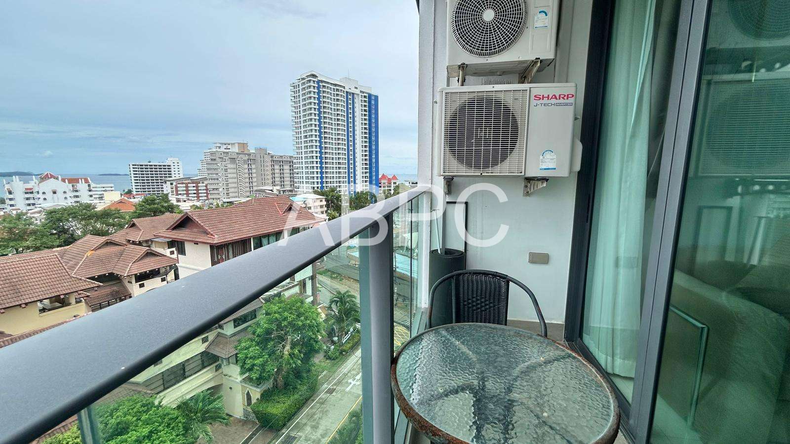 1 Bedroom Condo For Rent in Cosy Beach photo 4