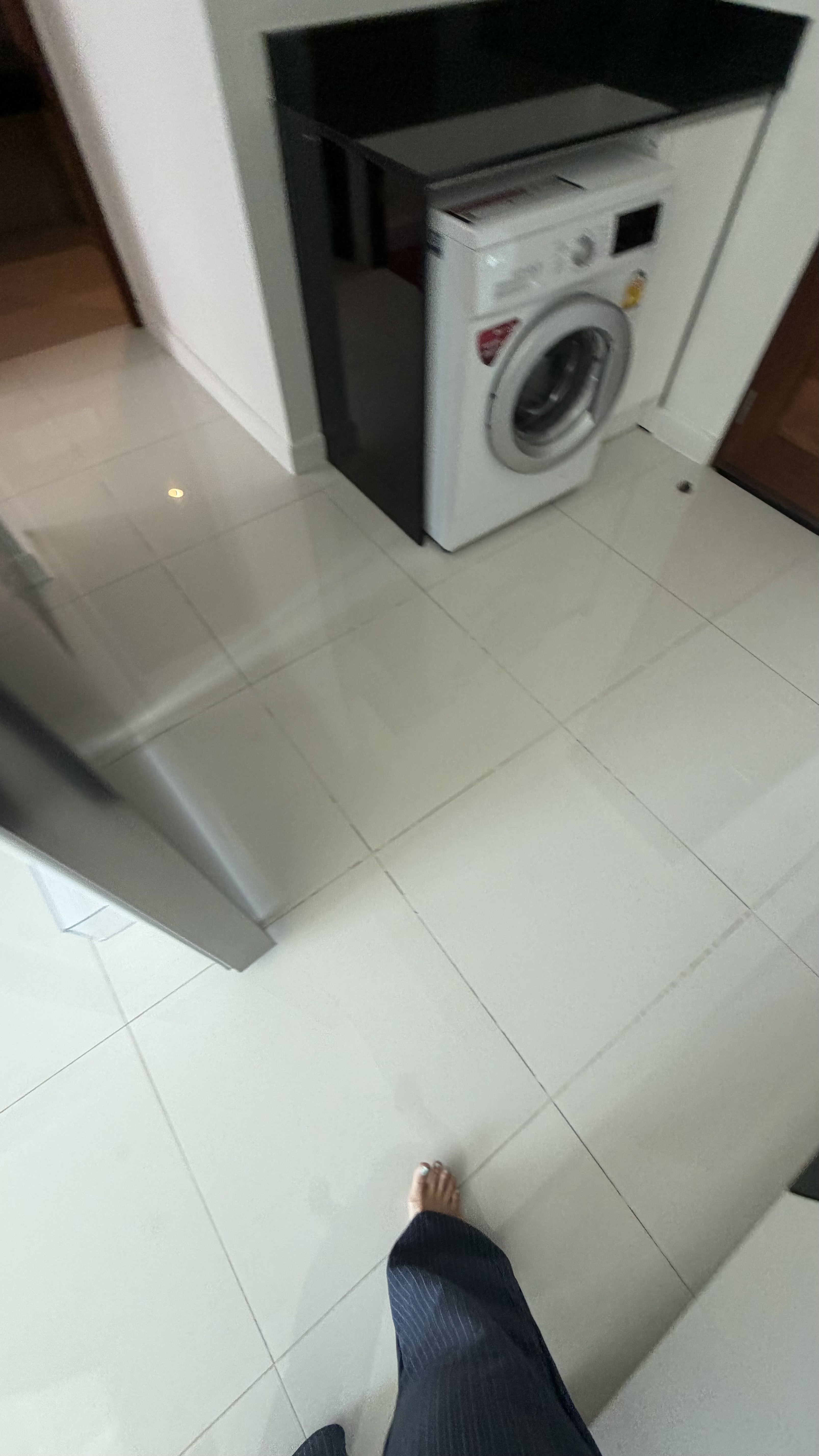 On Bath Bus Route 1 Bedroom Condo For Rent In Prahtamnak photo 12
