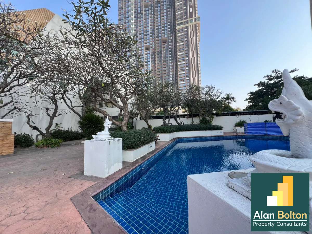2 Bedrooms 2 Bathrooms in Jomtien