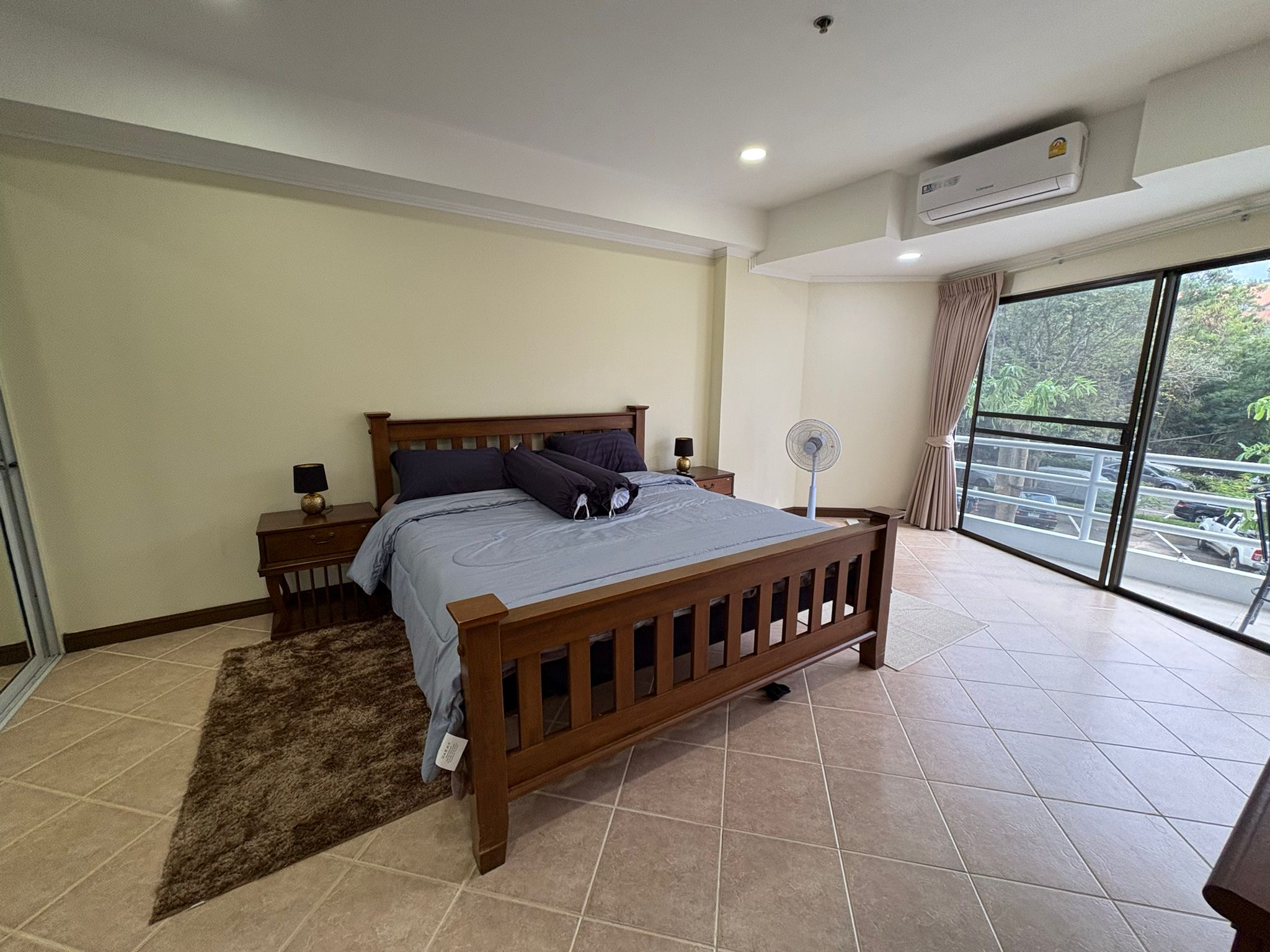 Large 1 Bed View Talay 2B For Sale photo 9