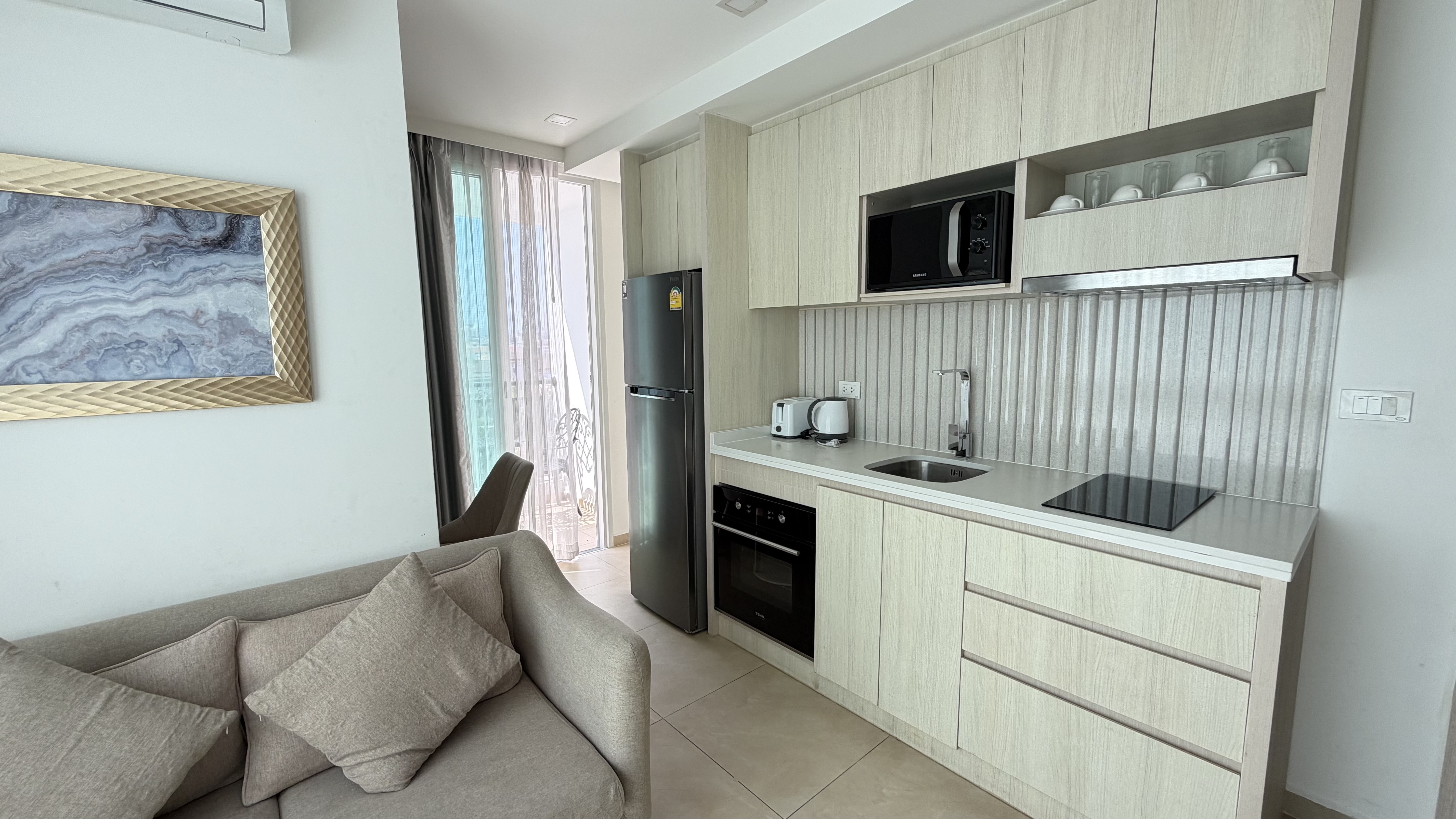 One bedroom condominium for rent in South Pattaya photo 25