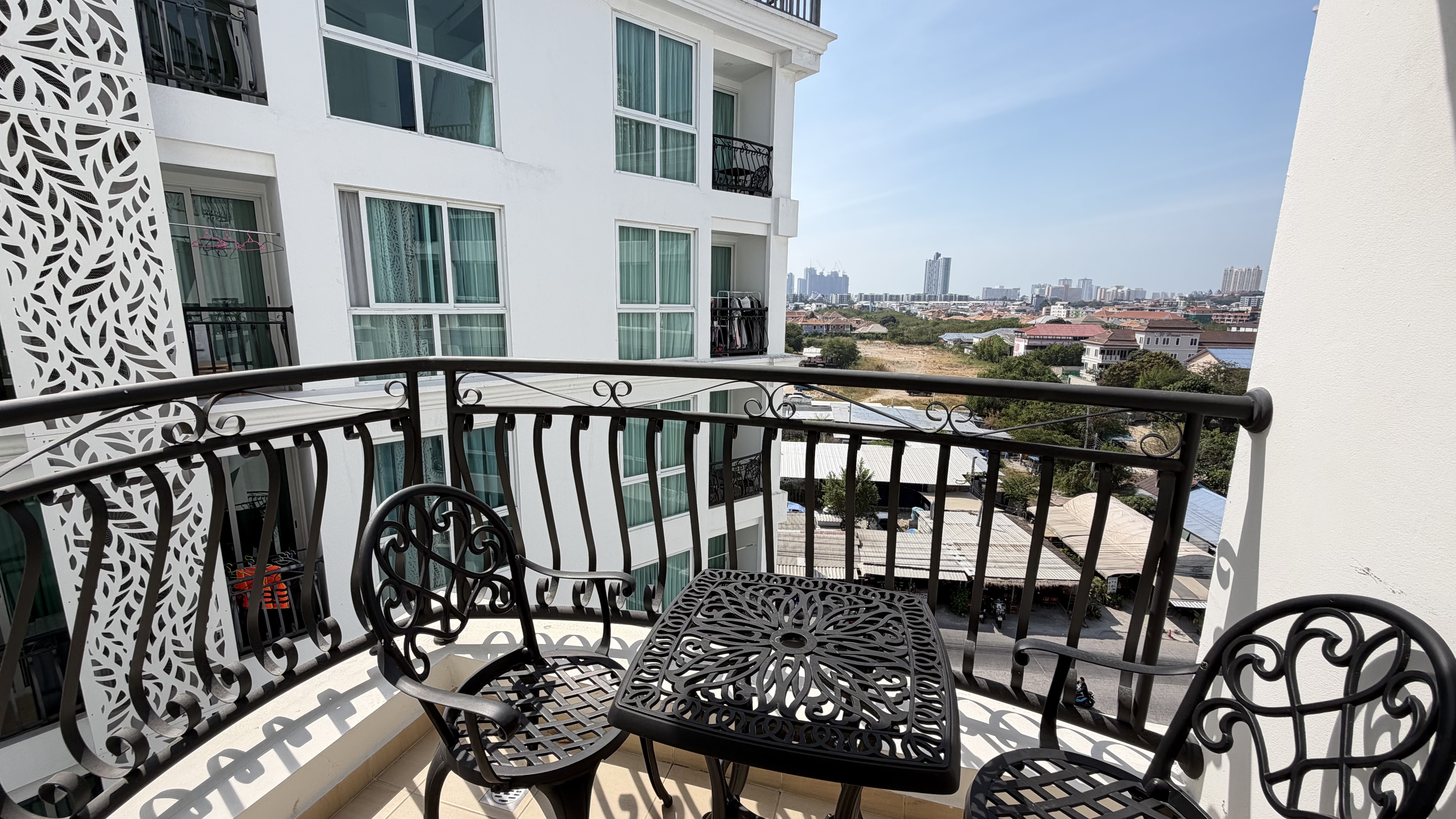 One bedroom condominium for rent in South Pattaya photo 31