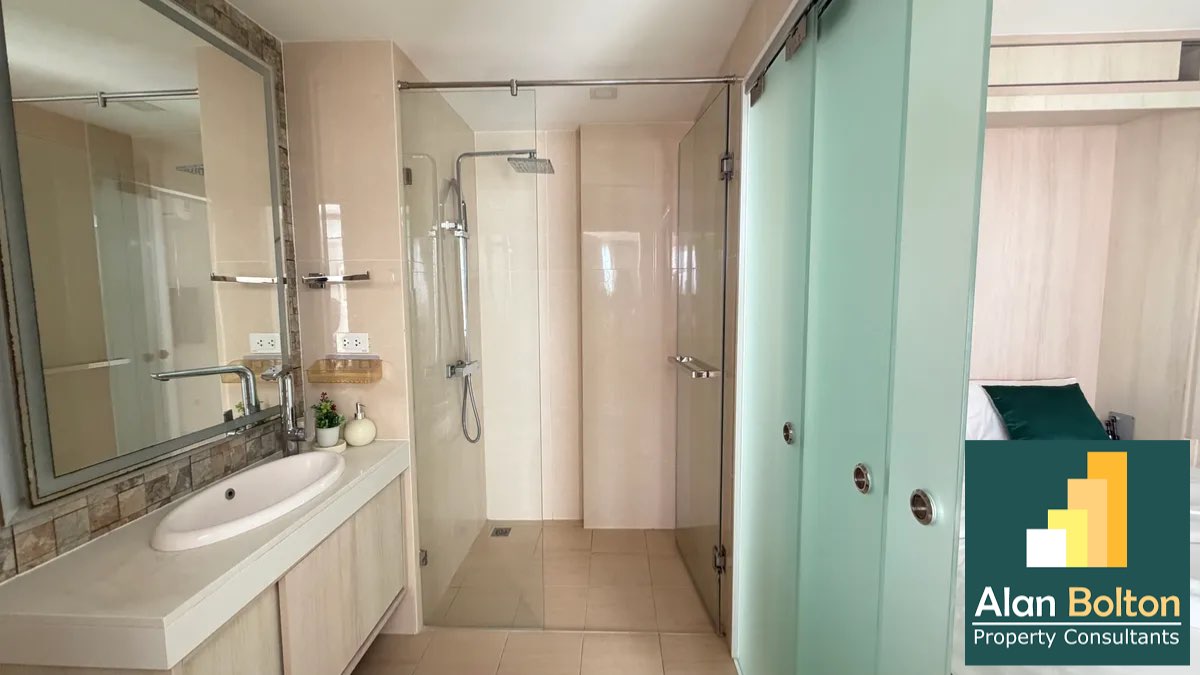 One bedroom condominium for rent in South Pattaya photo 10