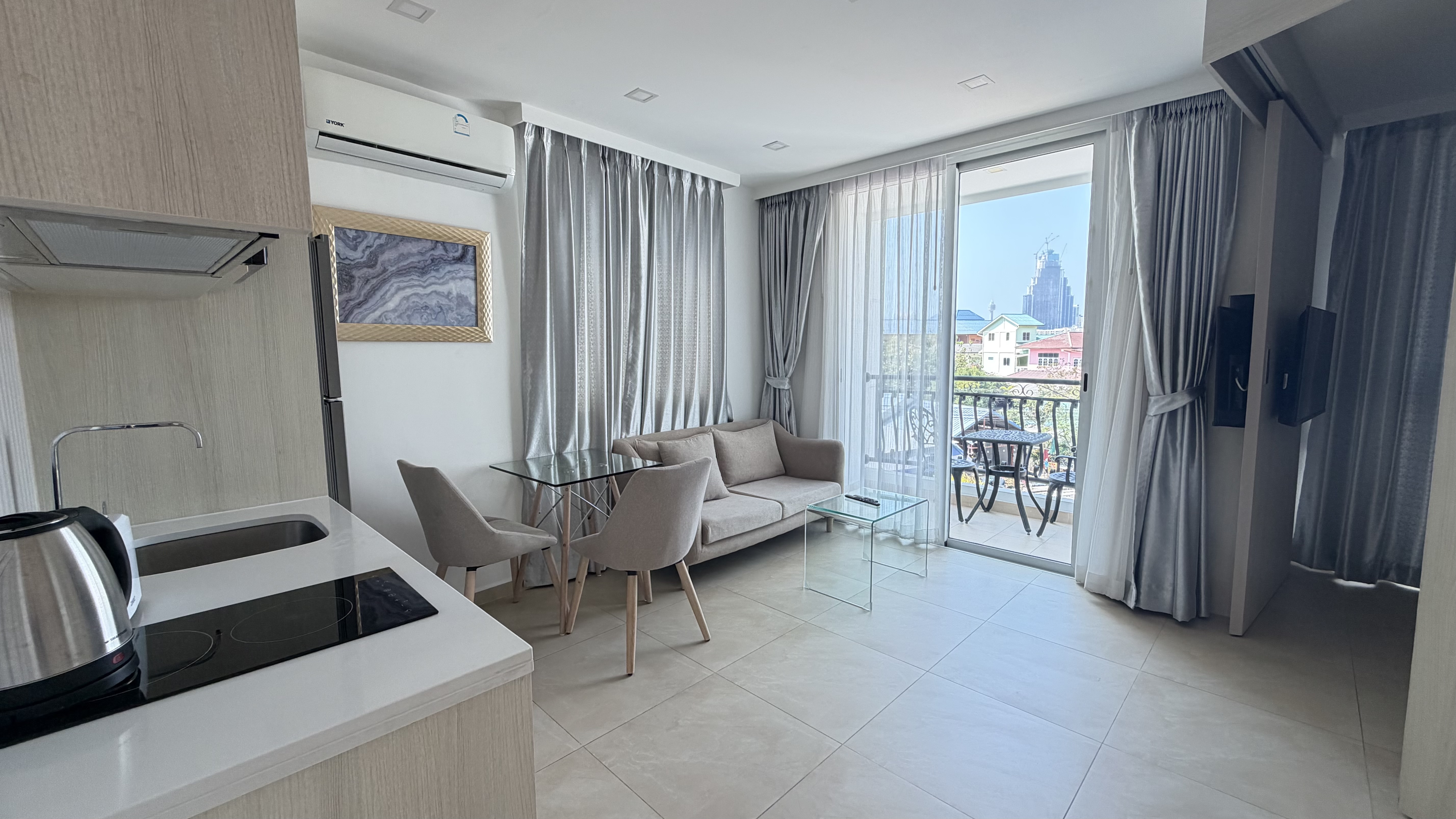 One Bedroom condo For Rent In South Pattaya photo 12