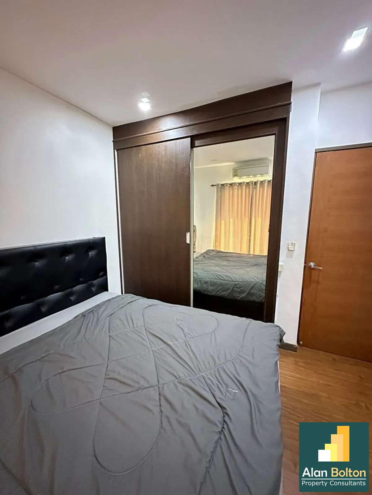 3 Bedroom Pool Villa For sale In East Pattaya photo 11