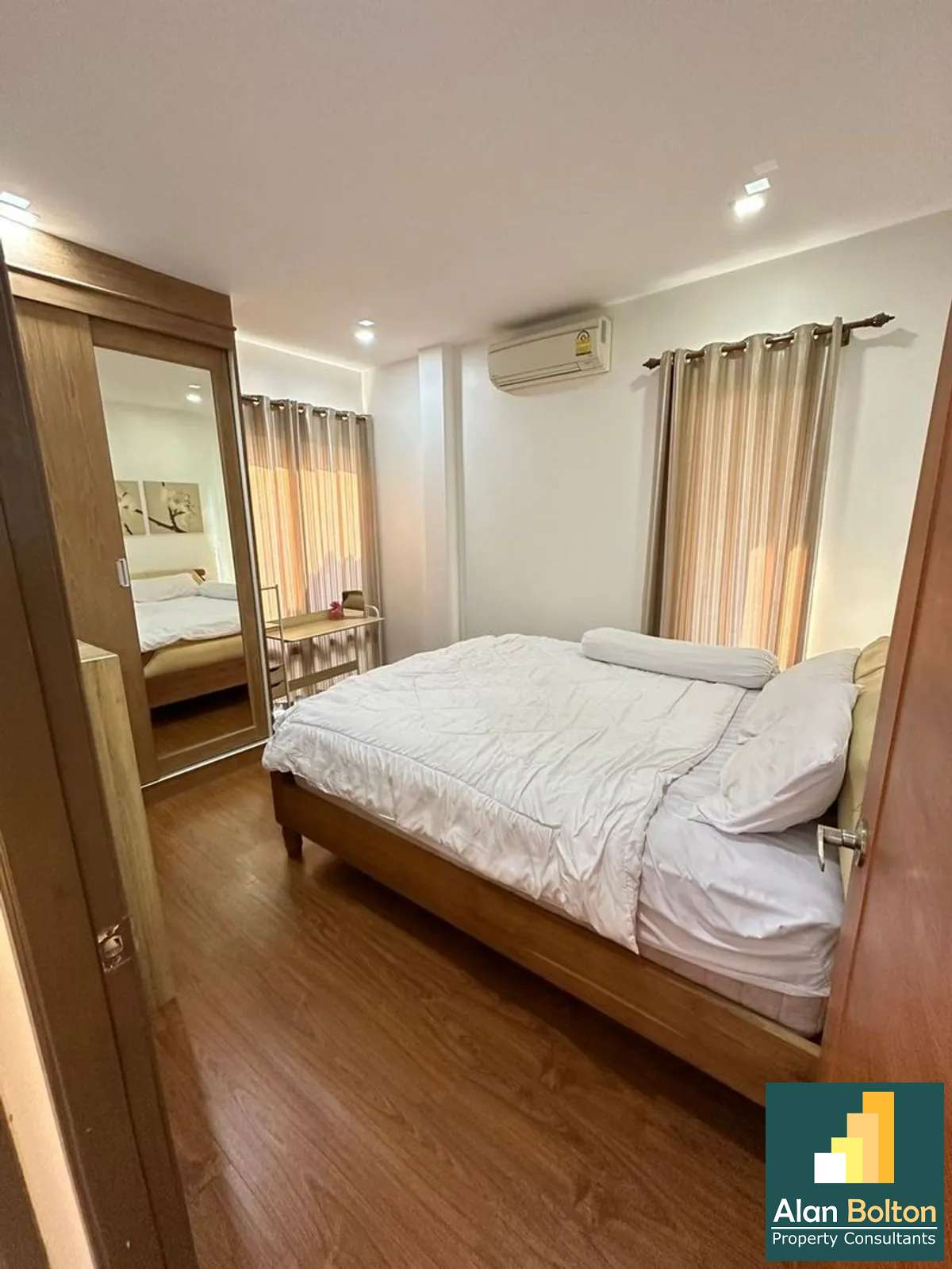3 Bedroom Pool Villa For sale In East Pattaya photo 5