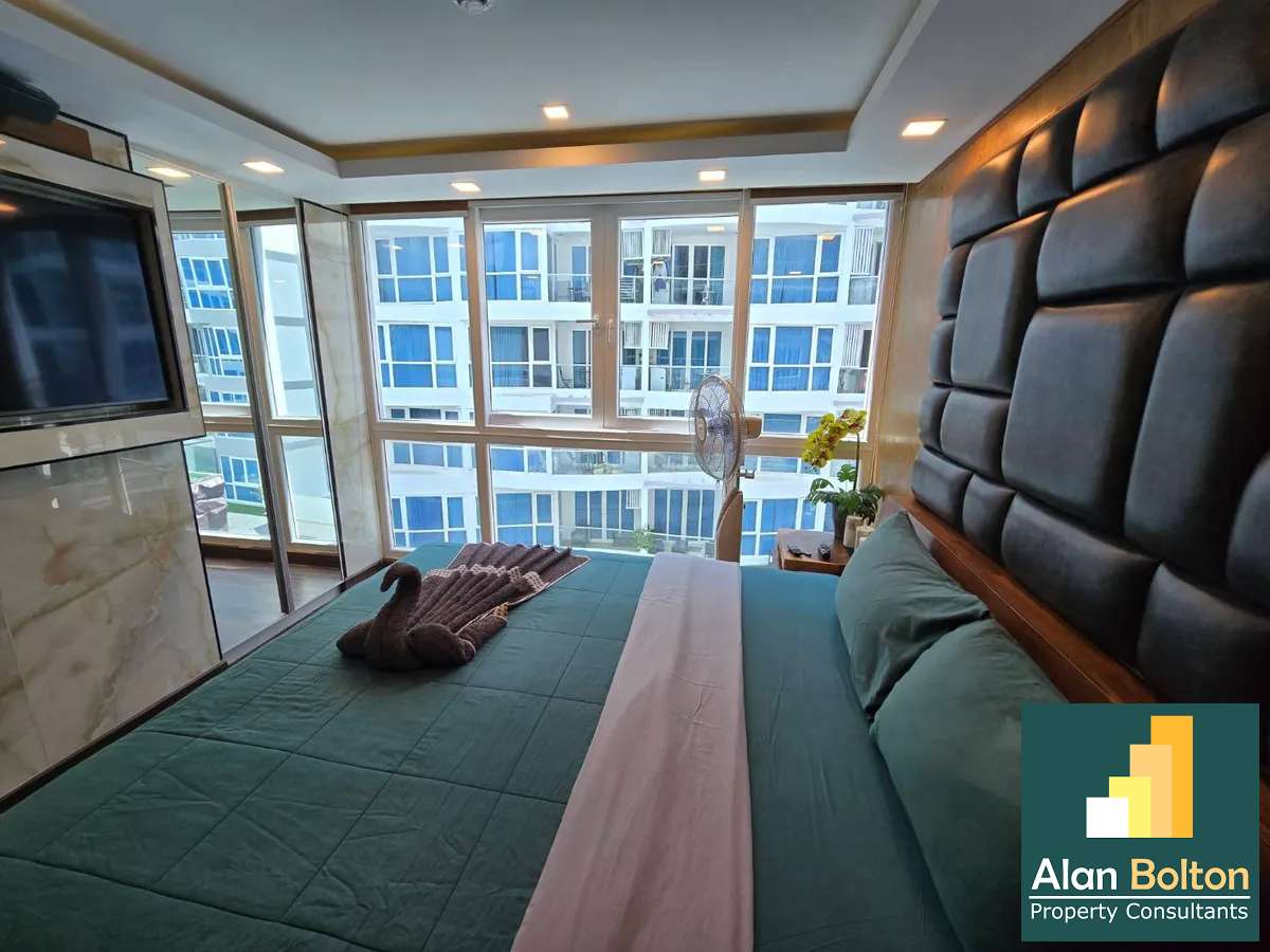 Pool View 2 Bed 2 Bath in Central Pattaya photo 4