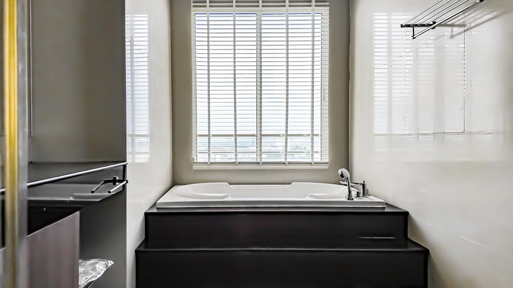 2 Bedroom 2Bathroom at La Royal Beach Condo photo 24