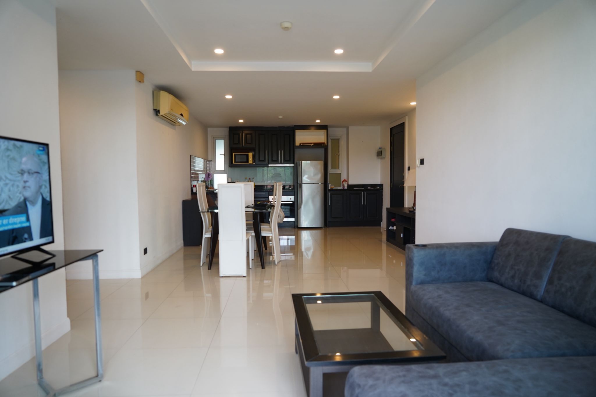 Spacious 1 bed 1 bath room in Jomtien Beach Penthouse for SALE photo 21