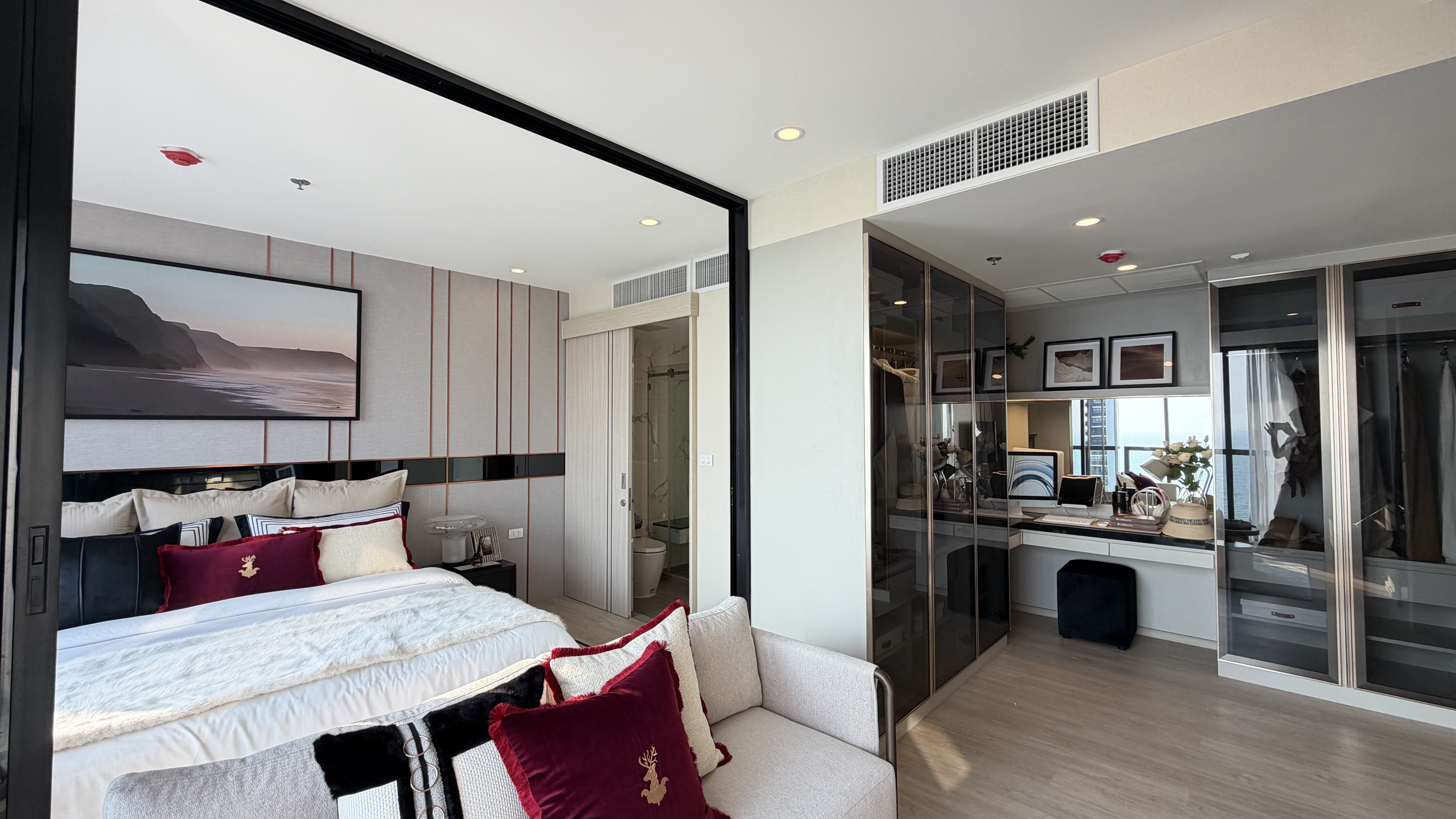 Great Sea View Condominium For Sale In Prahtamnak (Foreign ownership) photo 28