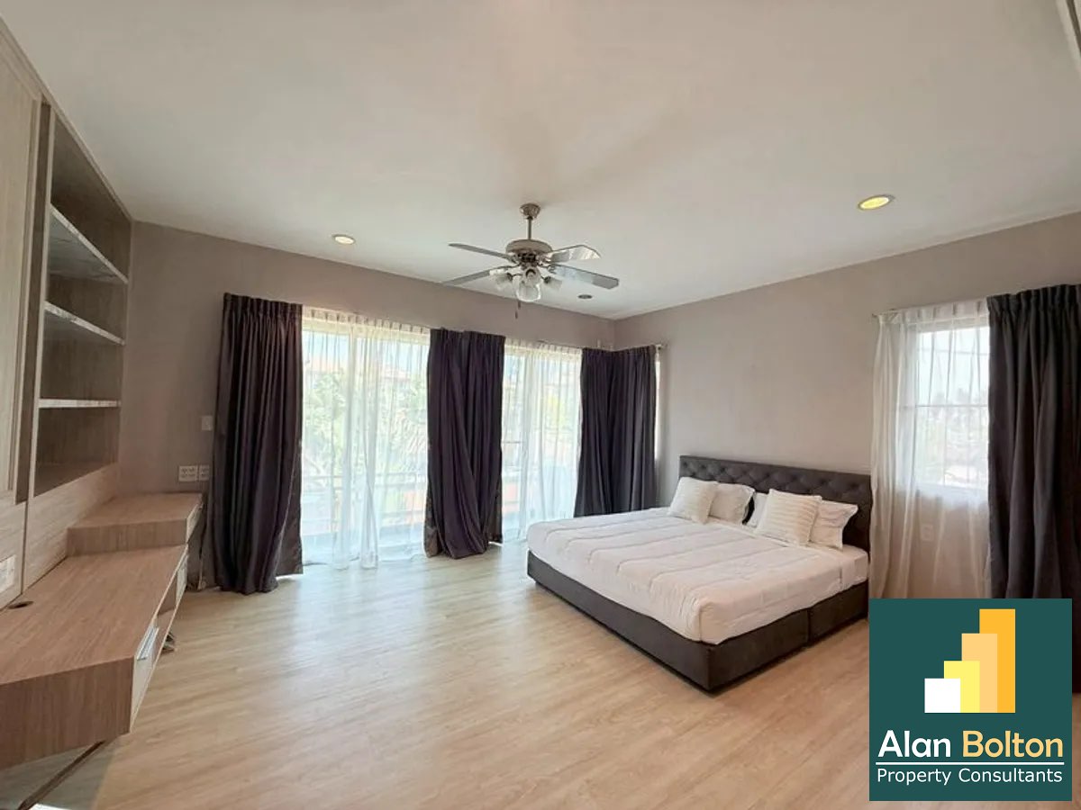 4 Bedroom Pool Villa For Rent photo 6