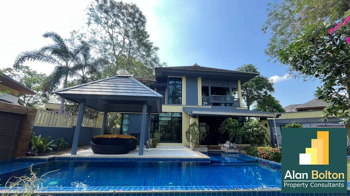 Newly Renovated 4 Bed Pool Villa in East Pattaya - The Village At Horseshoe Point