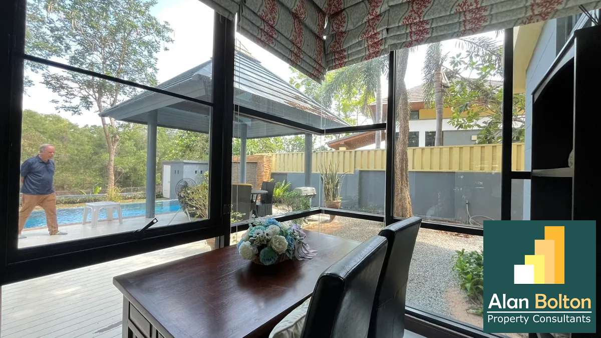 Newly Renovated 4 Bed Pool Villa in East Pattaya - The Village At Horseshoe Point photo 24