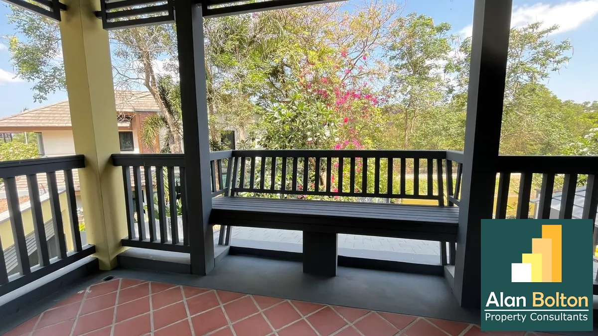 Newly Renovated 4 Bed Pool Villa in East Pattaya - The Village At Horseshoe Point photo 10