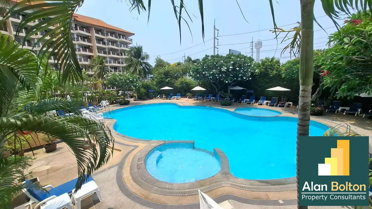 Spacious 3-Bedroom Condo with Large Balcony at Royal Hill Resort – Thappraya Road