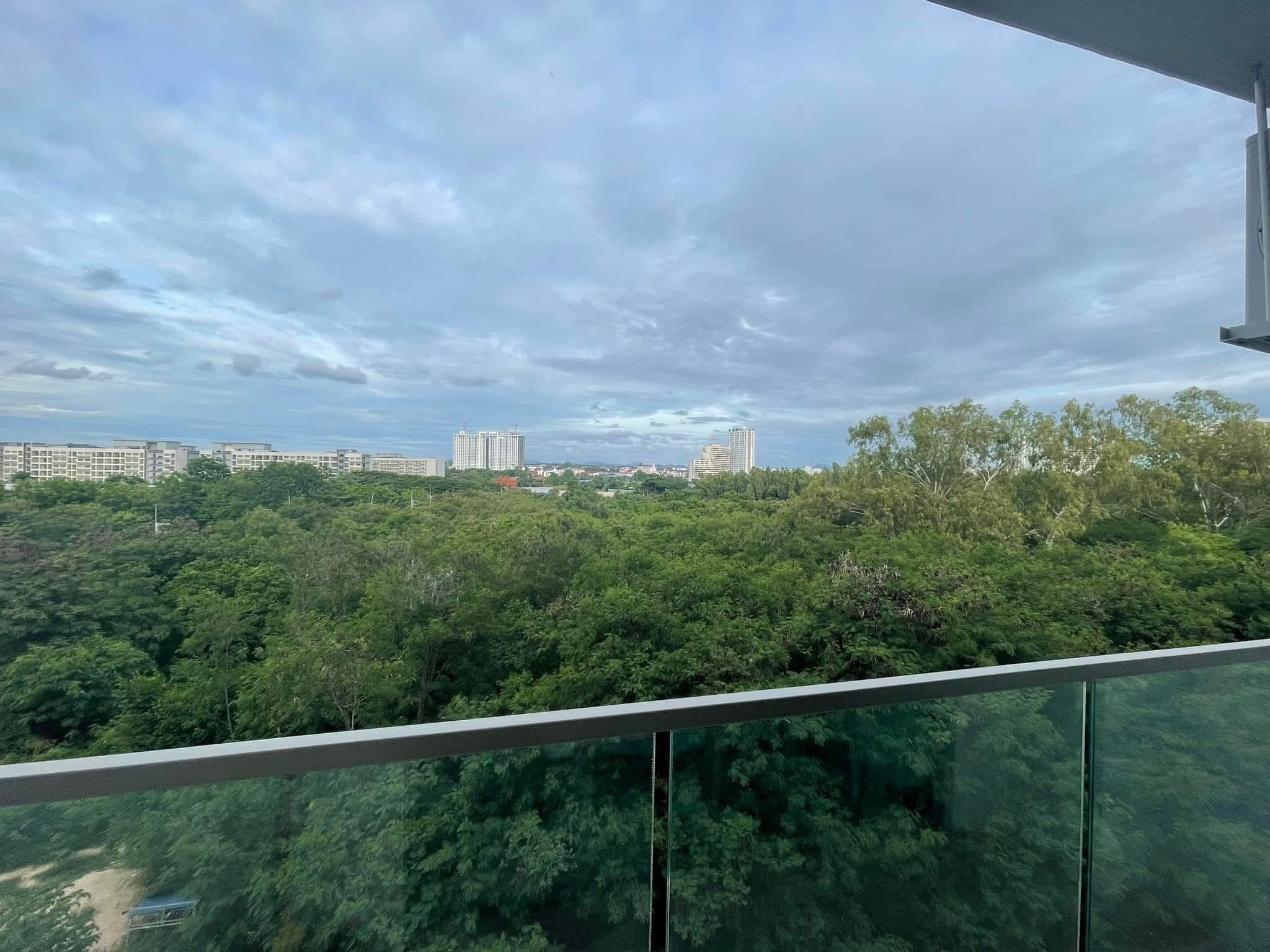 Studio Condo For Rent photo 24