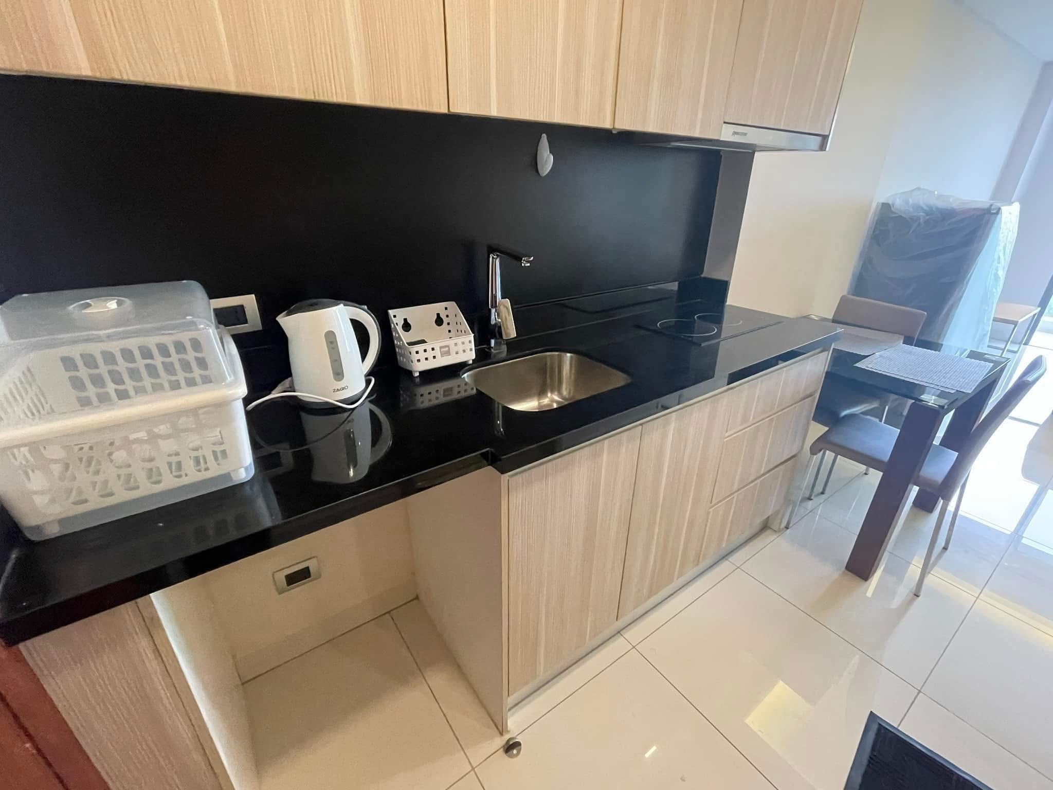 Studio Condo For Rent photo 29
