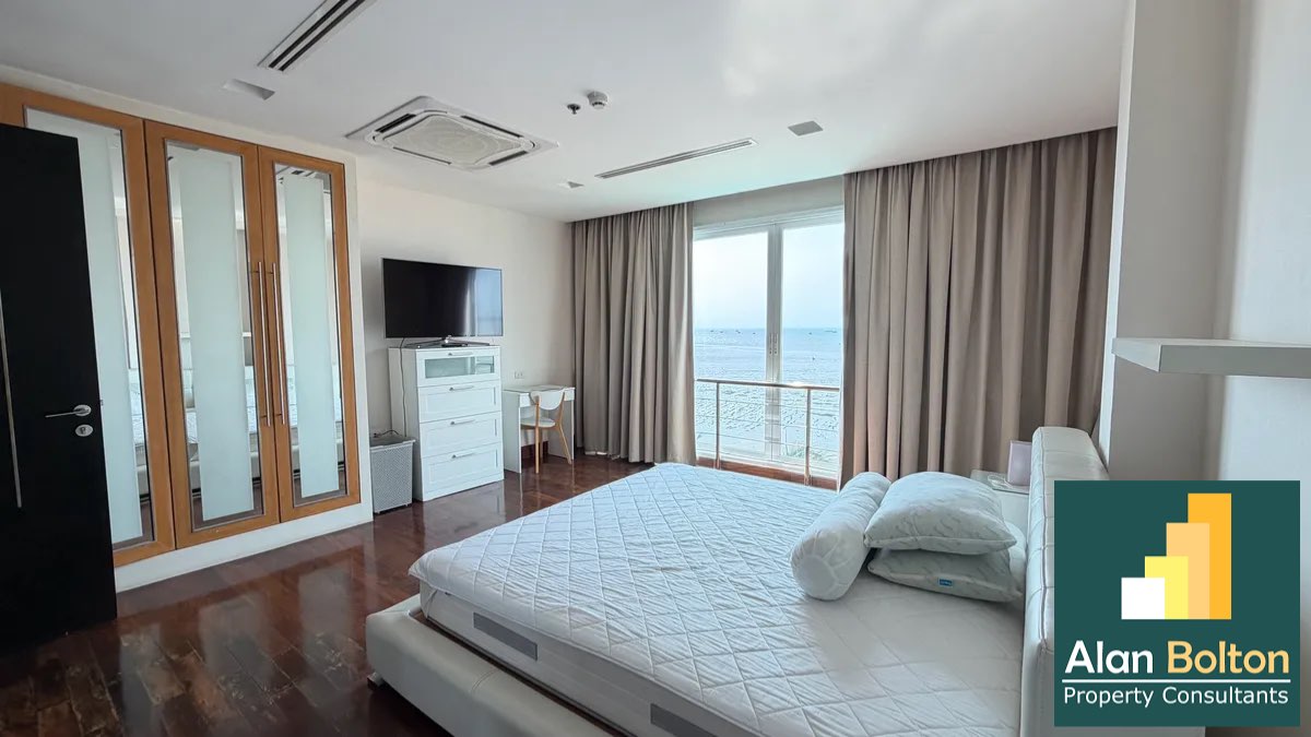 Beachfront Two Bedroom condominium For Rent in Naklua photo 10