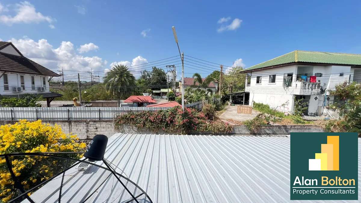 Townhouse for rent 2 Bedrooms 2 Bathrooms in East Pattaya photo 15