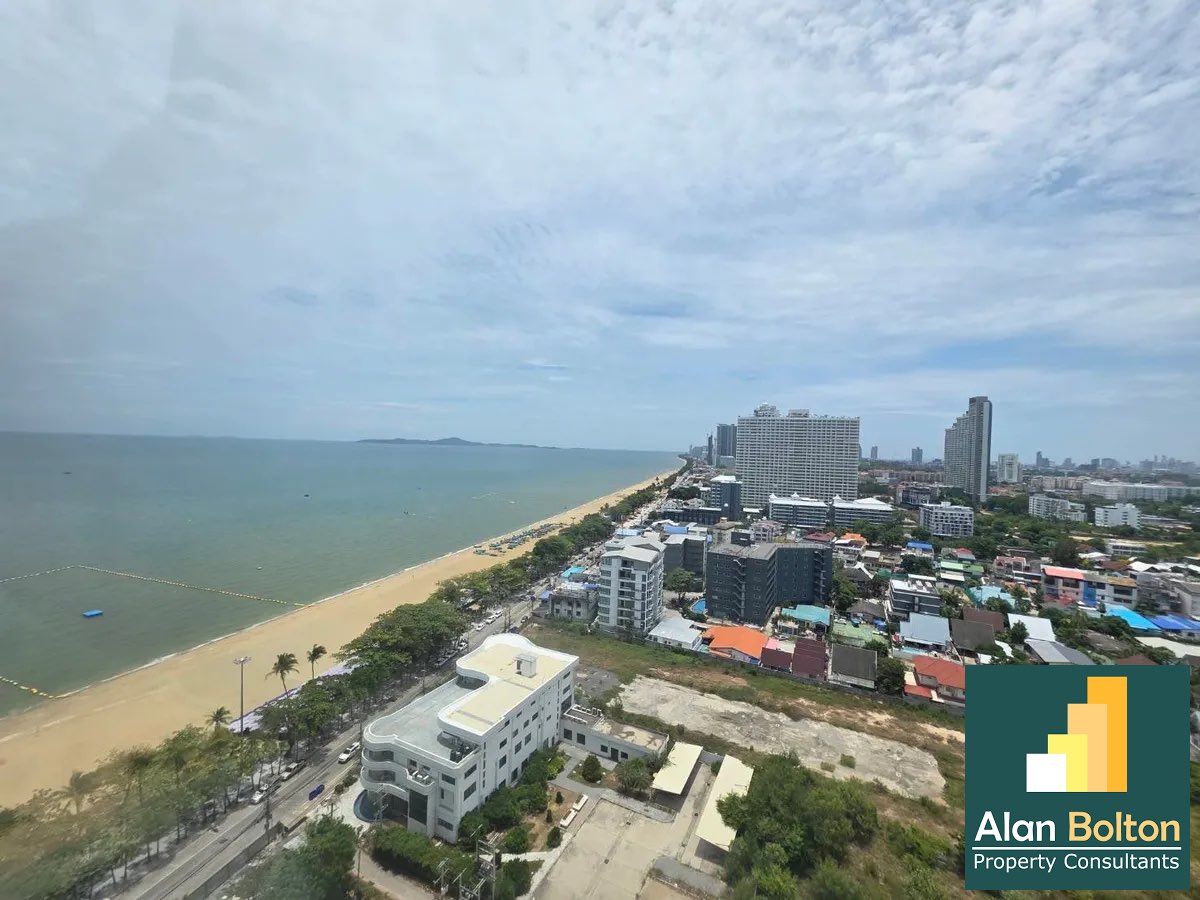 Breathtaking Sea View! 2-Bedroom Condo for Rent in Jomtien