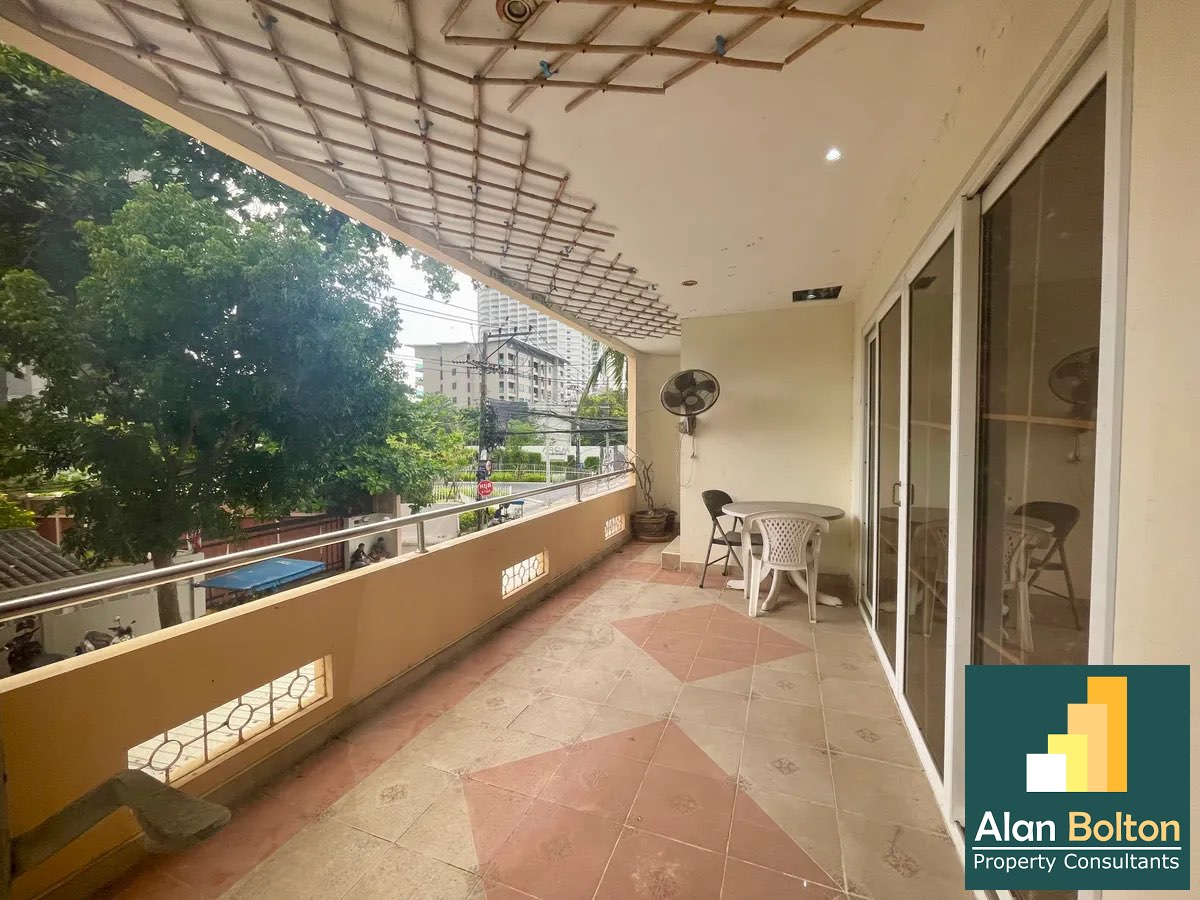 2 Bed 2 Bath Condo In Wongamat photo 6