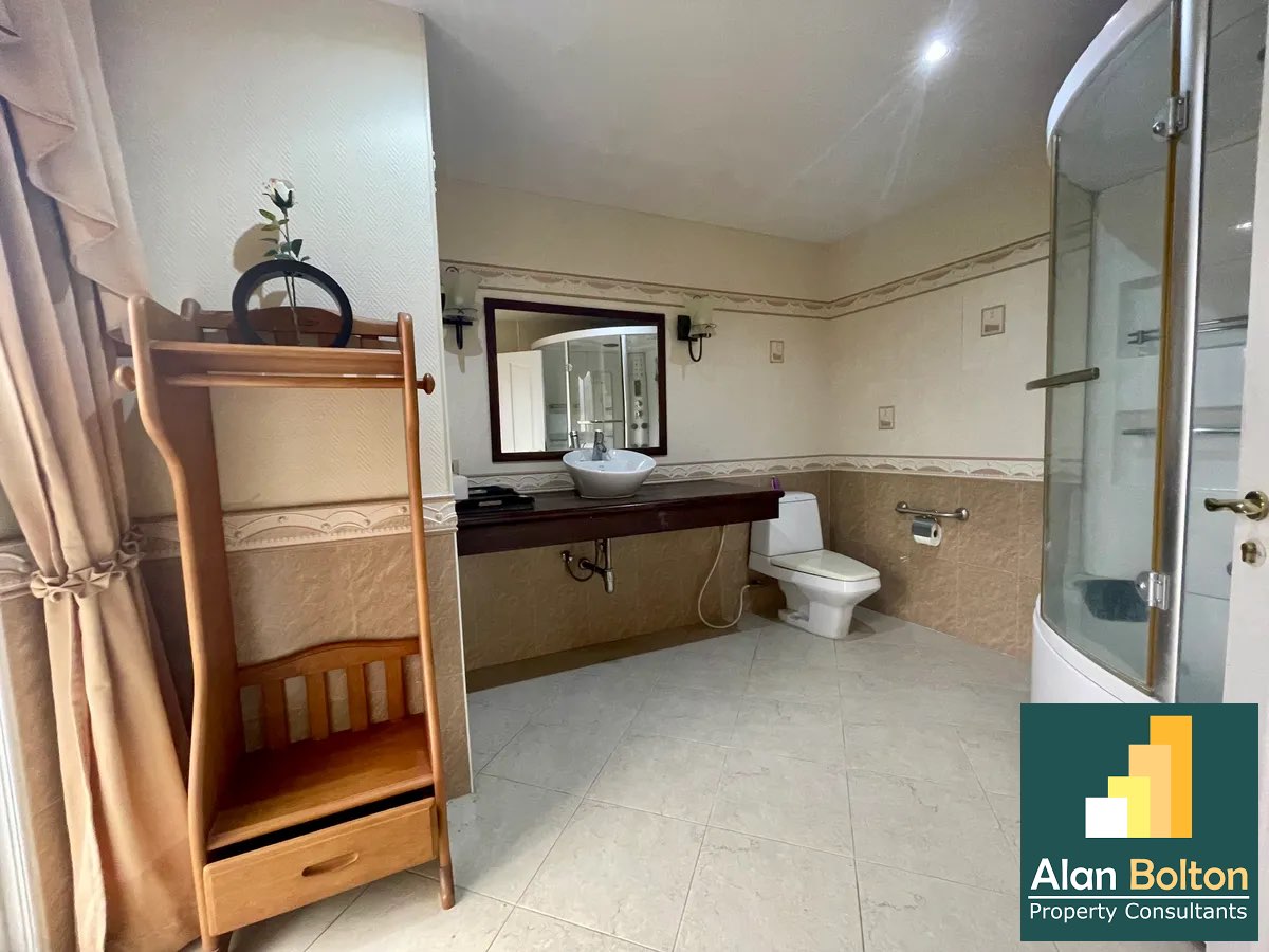 2 Bed 2 Bath Condo In Wongamat photo 5