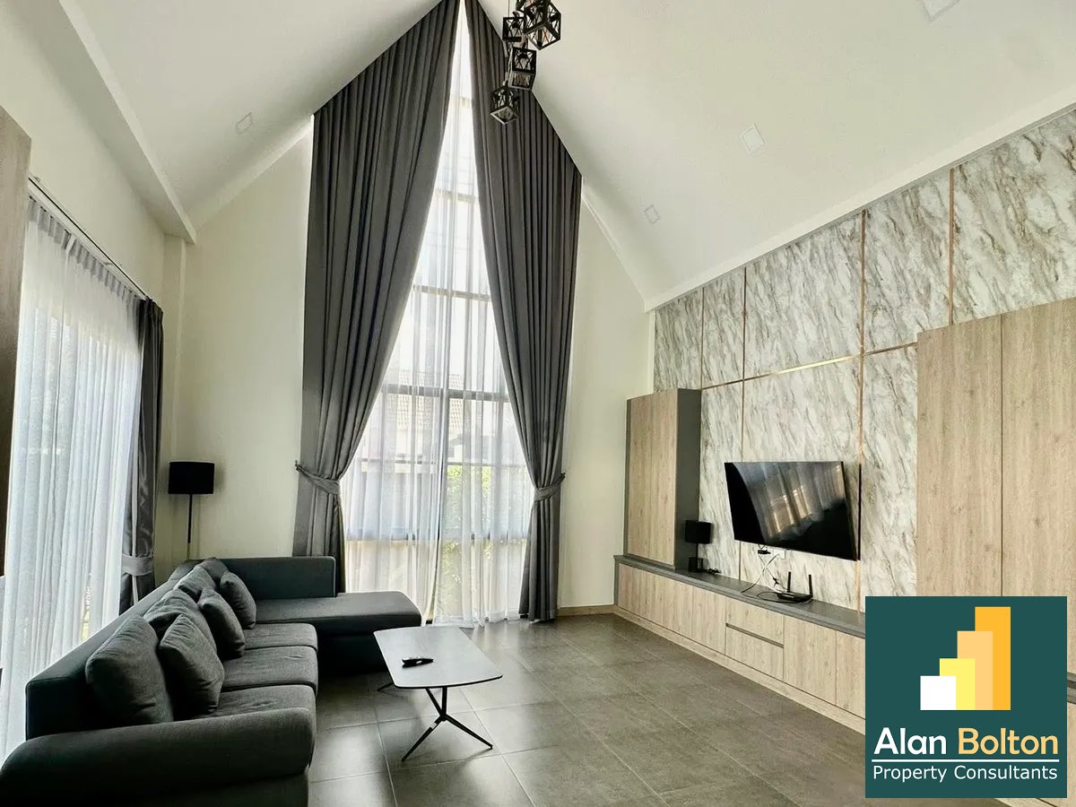 3 Bedroom 4 Bathroom in East Pattaya photo 10
