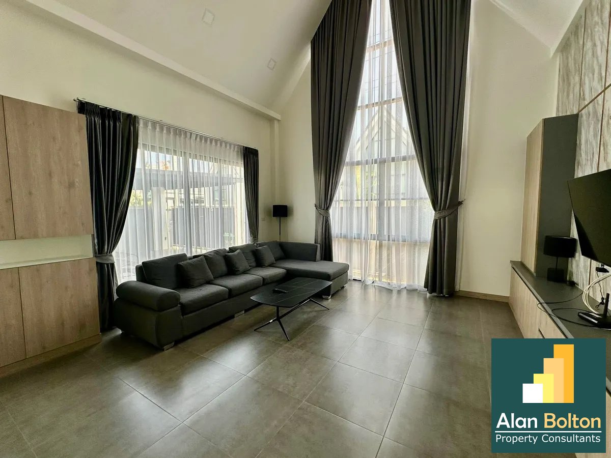 3 Bedroom 4 Bathroom in East Pattaya photo 16