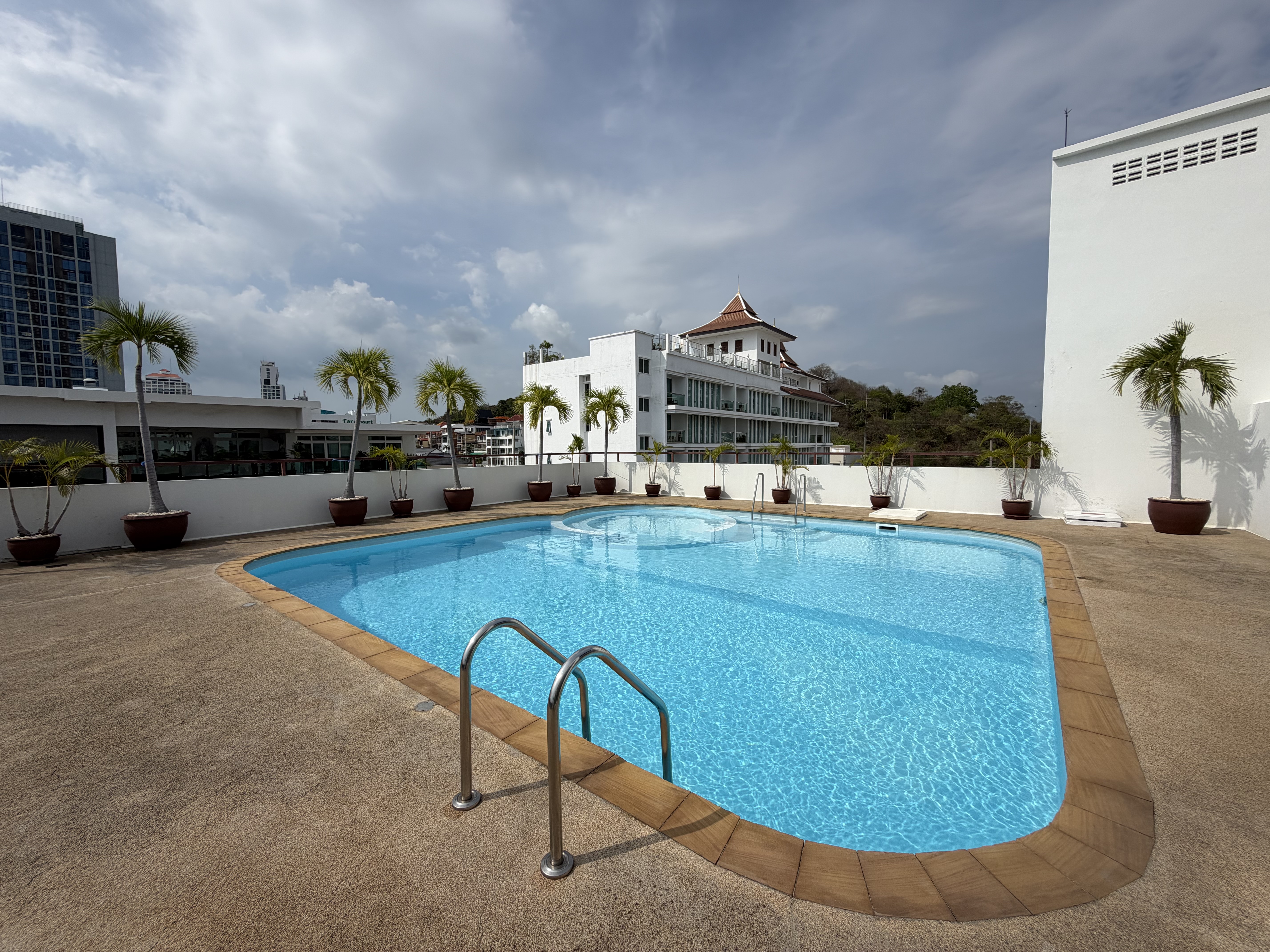 Expansive 142 sqm Luxury Living: Massive 2-Bedroom Suite in Prime Pratumnak photo 16