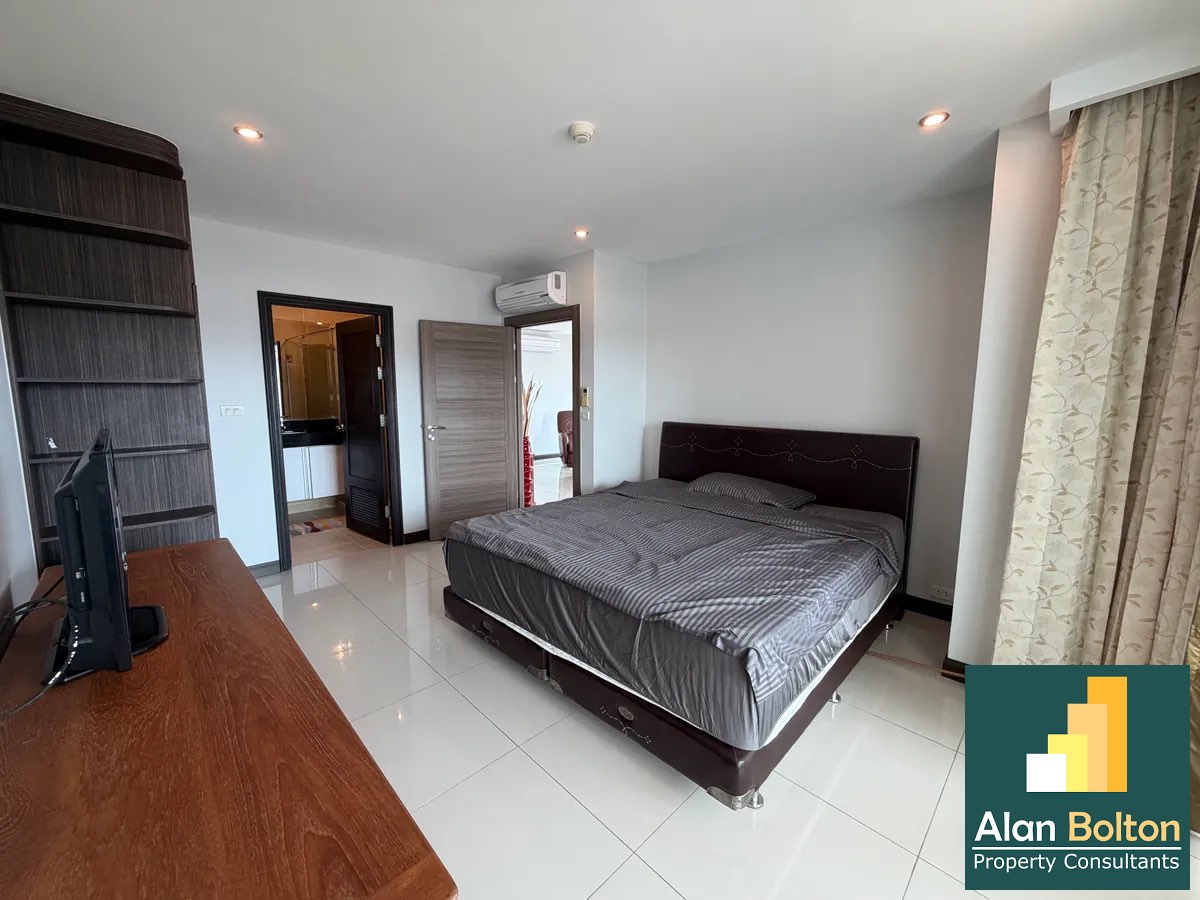 Expansive 142 sqm Luxury Living: Massive 2-Bedroom Suite in Prime Pratumnak photo 6