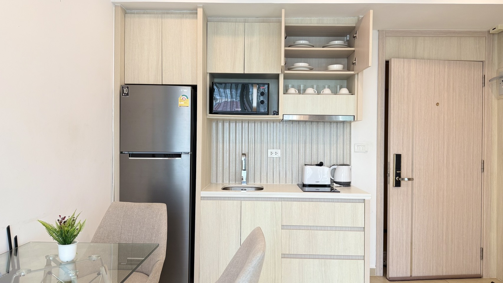 1 Bedroom Condo For Rent In South Pattaya photo 14