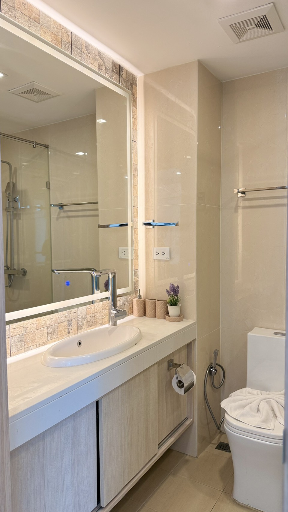 1 Bedroom Condo For Rent In South Pattaya photo 17