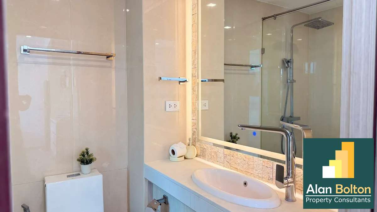 1 Bedroom Condo For Rent In South Pattaya photo 9