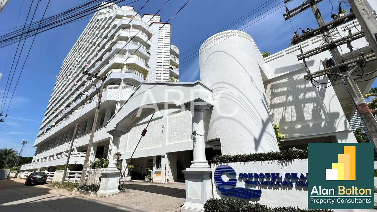 Cheap Jomtien Studio Ripe for Renovation