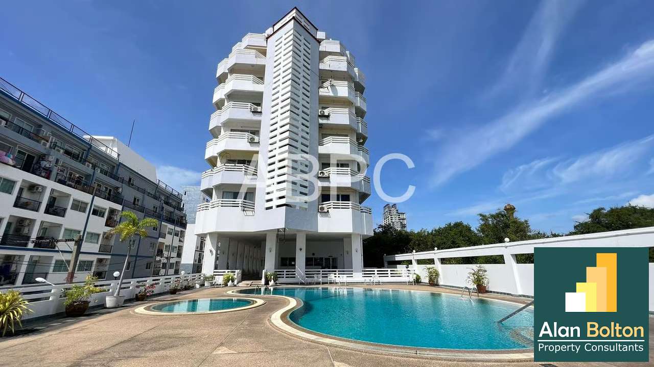 Cheap Jomtien Studio Ripe for Renovation photo 7