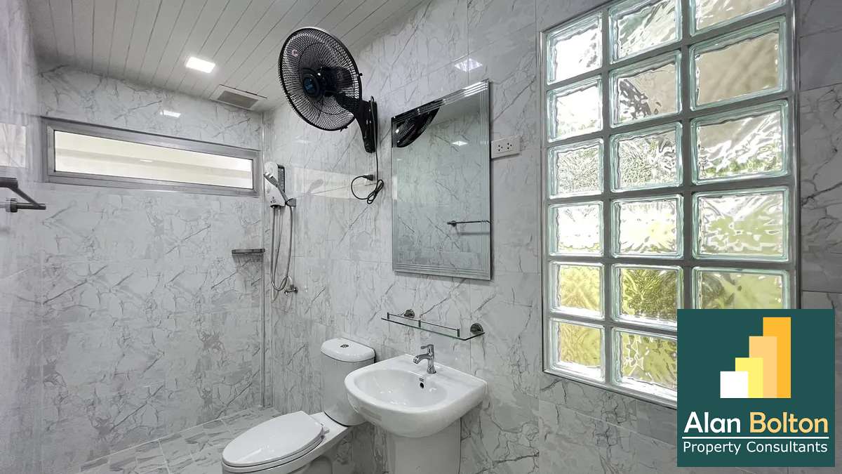 4 Bedrooms 3 Bathrooms in Naklua photo 12