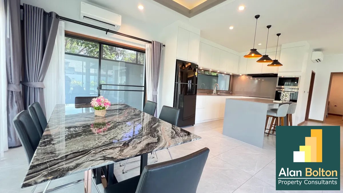 Luxury Pool villa 3 Bedrooms 3 Bathrooms in Huay yai photo 10