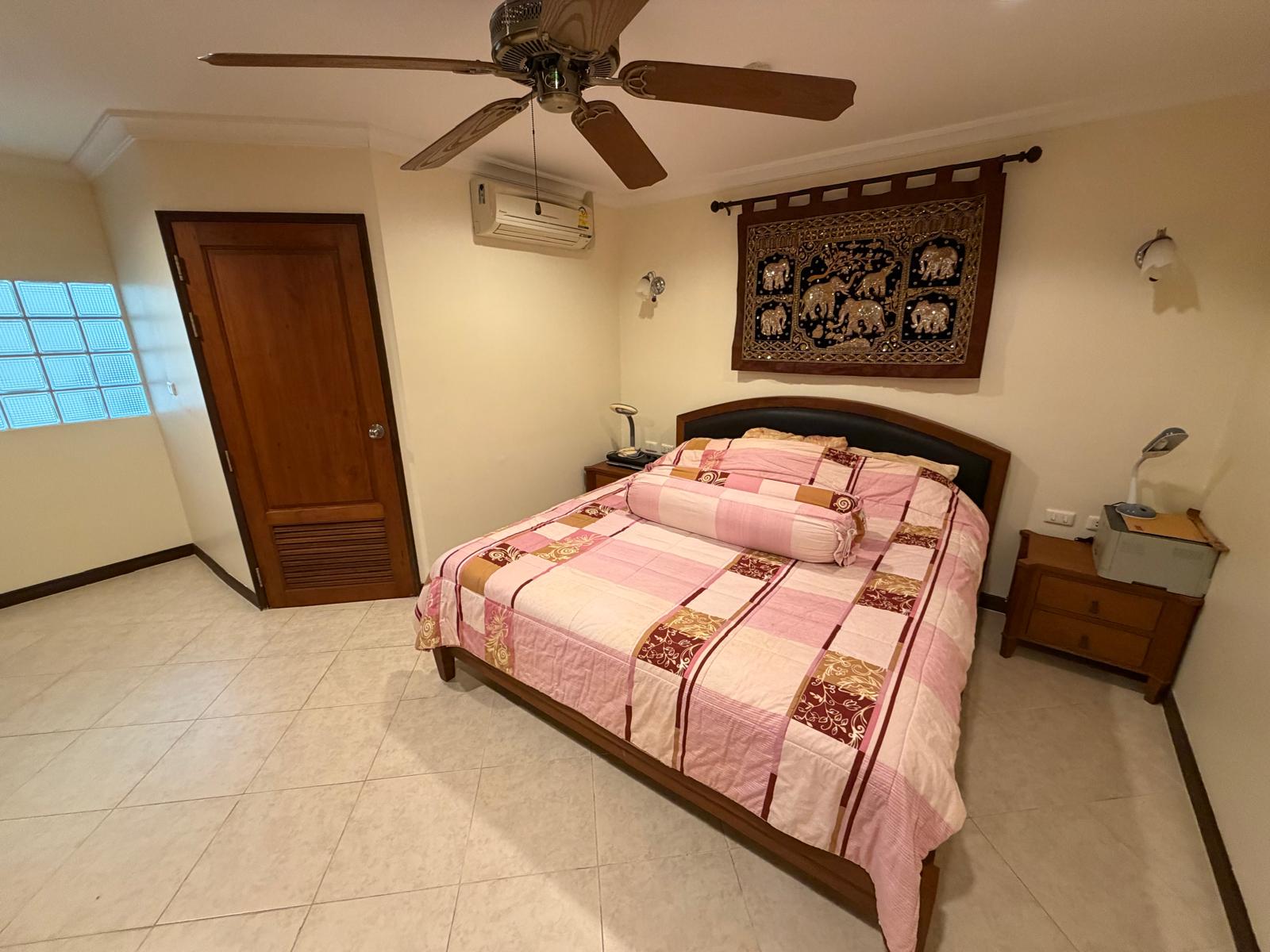 One Bedroom Two Bathroom Condo in Na Jomtien photo 11