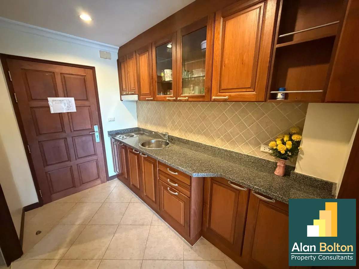 One Bedroom Two Bathroom Condo in Na Jomtien photo 4
