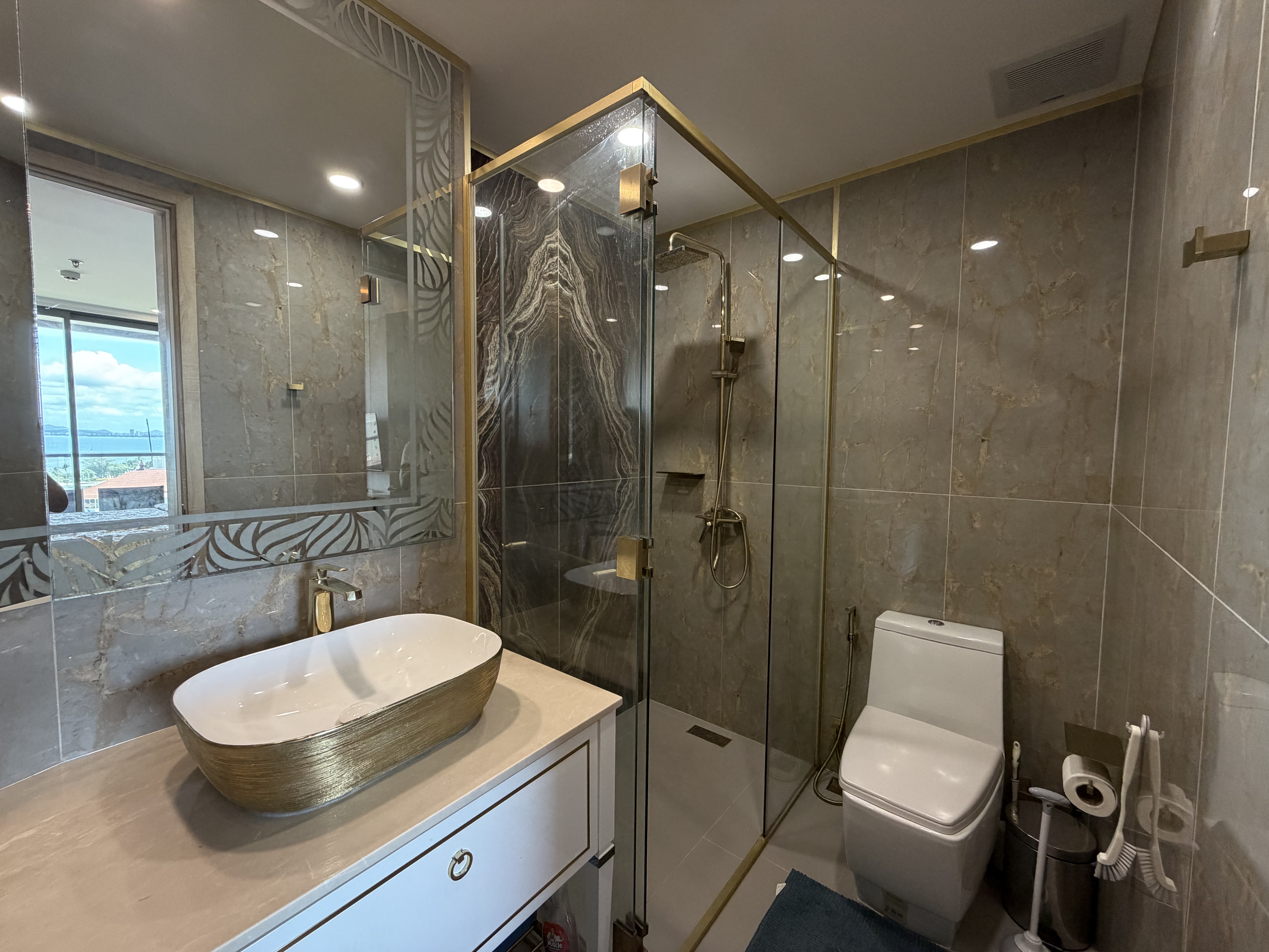 One bedroom Condo for rent photo 8
