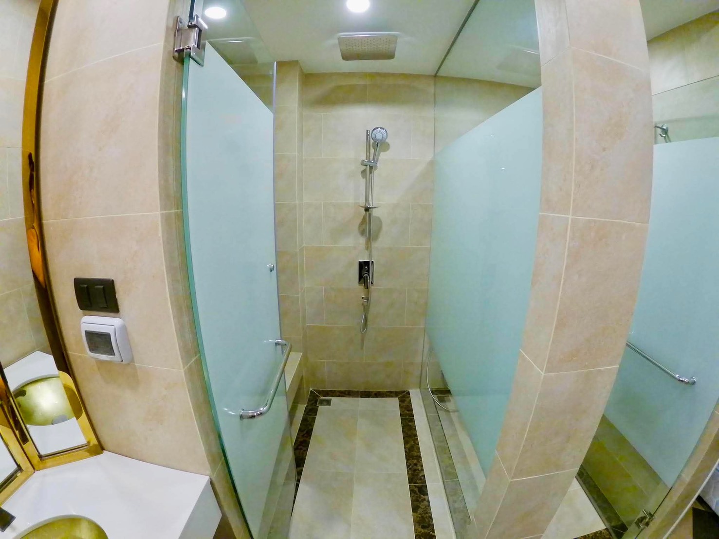 Modern pool villa for sale photo 14