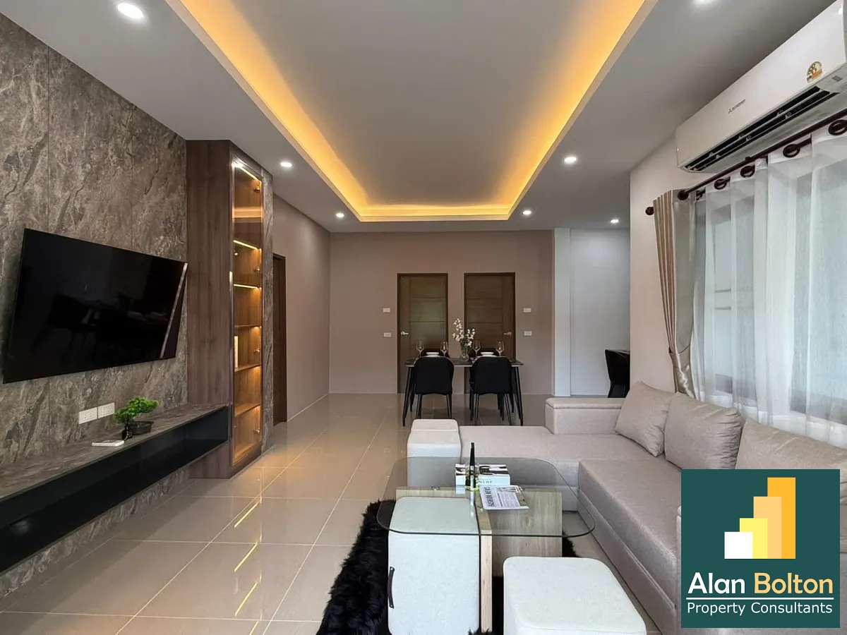 Modern pool villa for sale photo 5