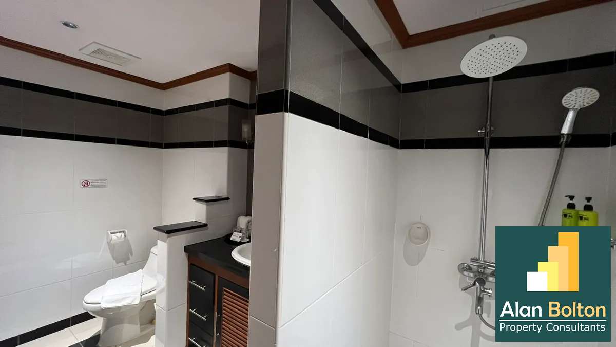 Studio 1 Bathroom in Pratumnak photo 8