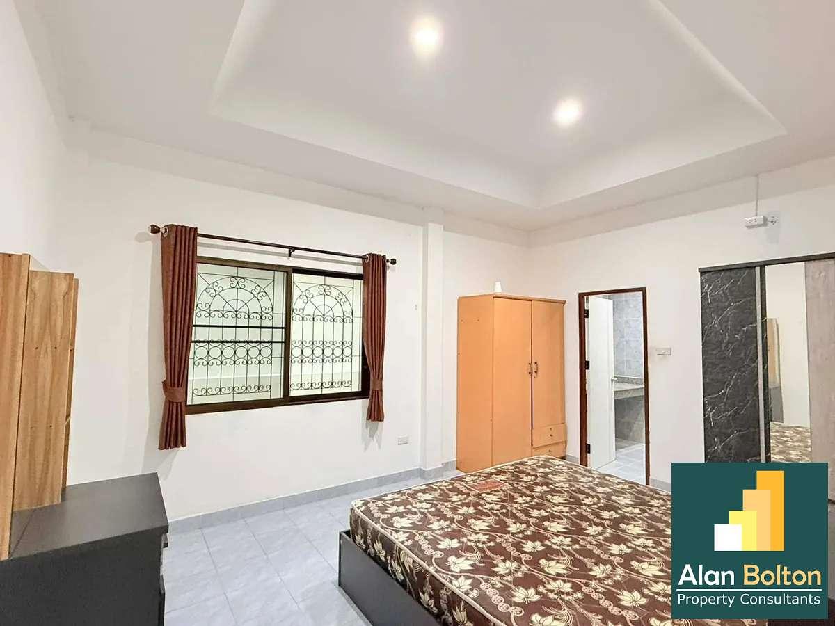 House for Rent – Available Now photo 8