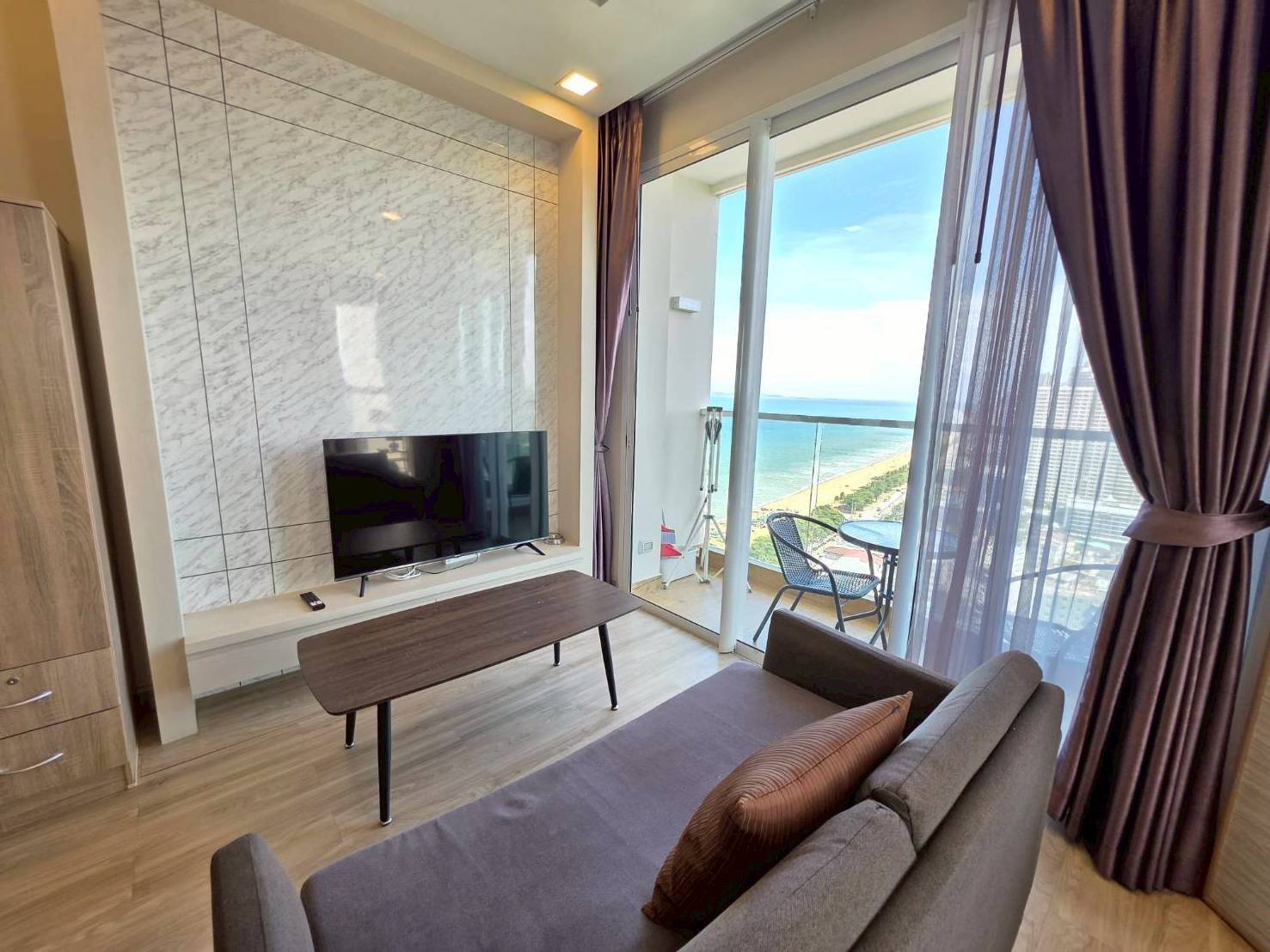 Stunning Beachfront with a amazing Sea View 1 bedroom 1 bathroom in Cetus Beachfront Jomtien for RENT photo 12