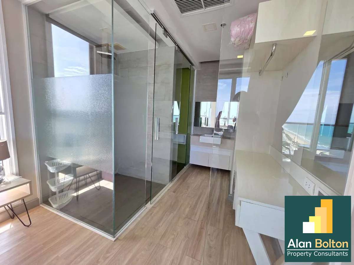 Wake Up to Stunning Sea Views 1 bedroom 1 bahtroom in Cetus Beachfront Jotmien for RENT photo 3