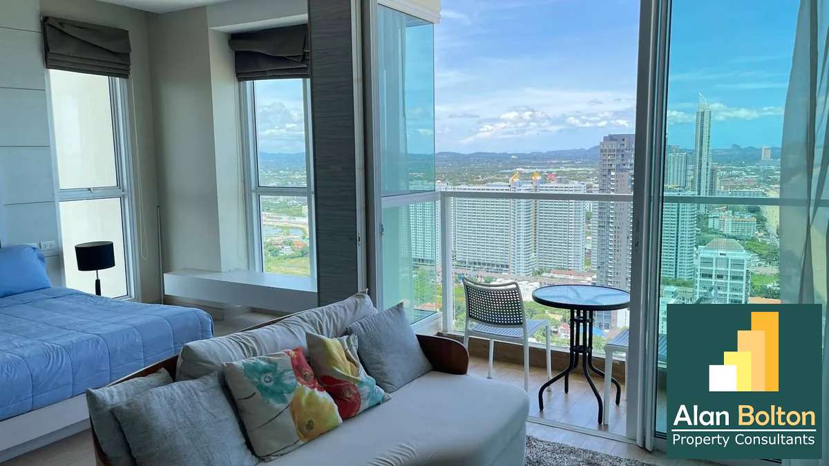 Stunning Beachfront with a amazing Sea View 1 bedroom 1 bathroom in Cetus Beachfront Jomtien for RENT